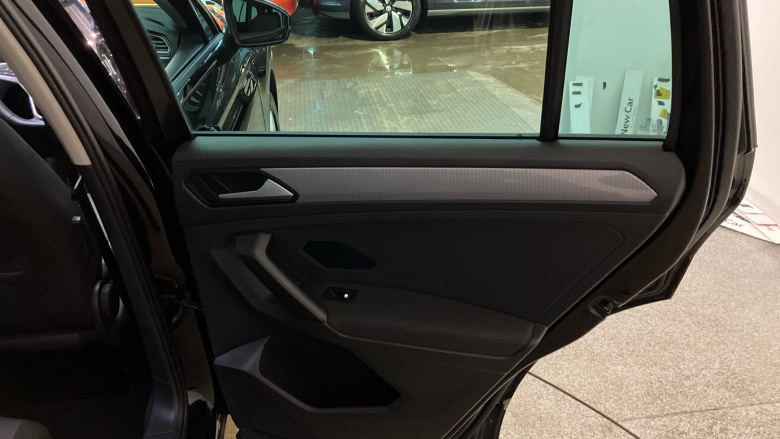 Volkswagen Tiguan 1.5 TSI 150 Life 5dr DSG Petrol Estate